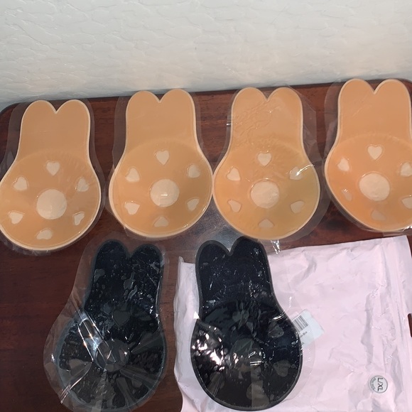 ADHESIVE BRAND NEW IN BAG SET OF 3 LIFTING INVISIBLE PADDED BRAS - Picture 2 of 6